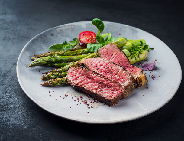 鴨胸肉のロースト 黒胡椒ソース